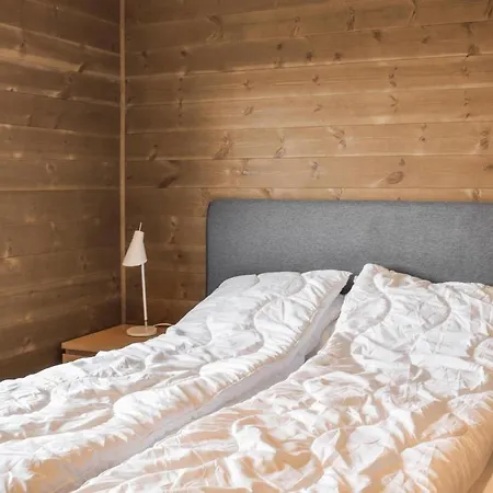 3 Bedroom Beautiful In Vakantiehuis